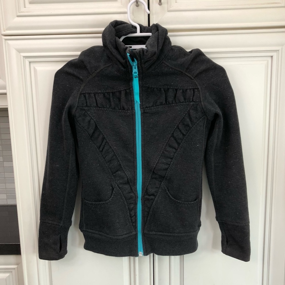 Grey sparkly Ivivva by Lululemon girl’s jacket 🍋